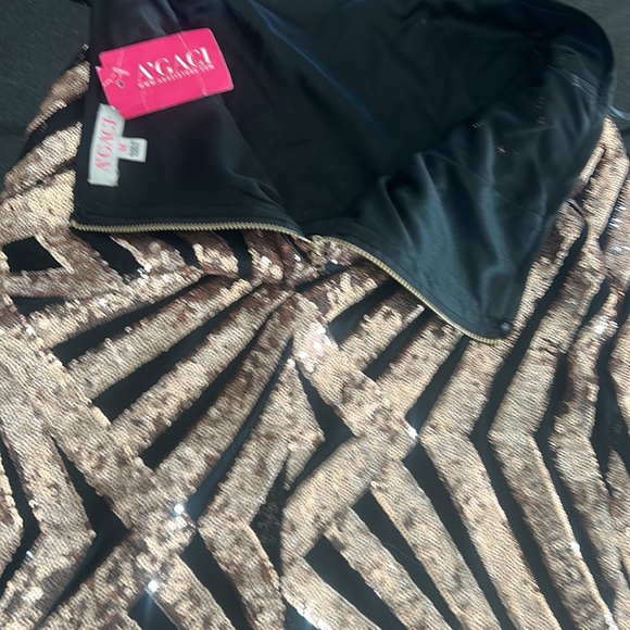 A'gaci Black and Gold Sequin Pencil Skirt - Picture 5 of 5